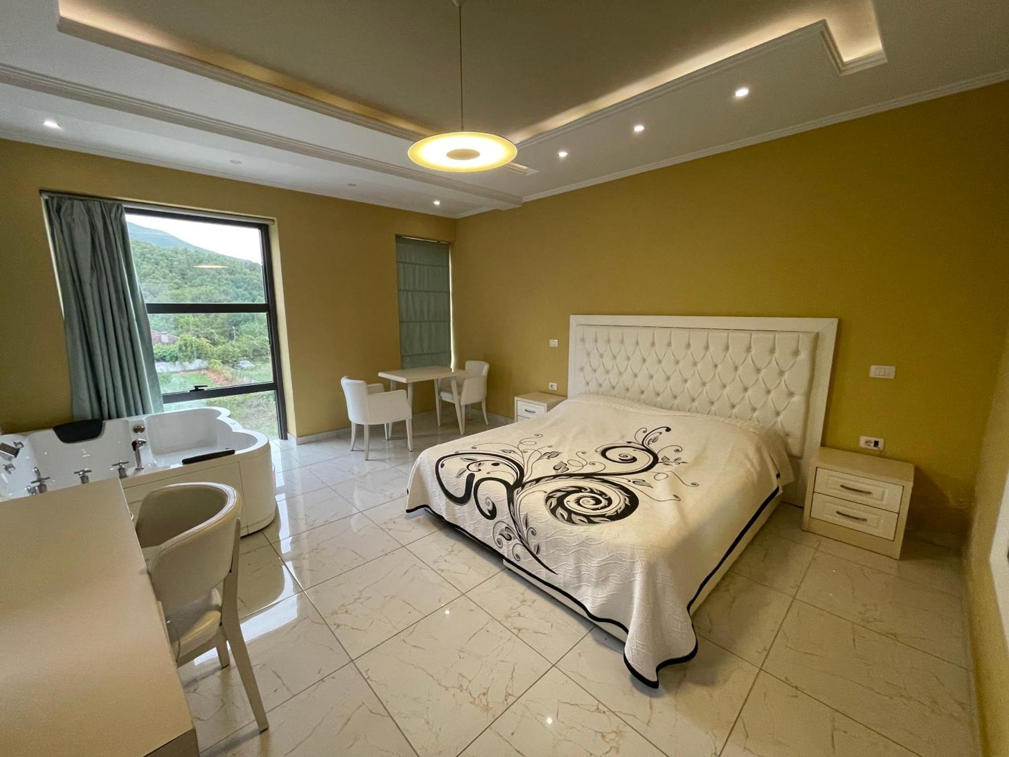 Hotel Kthella Resort Rreshen 外观 照片