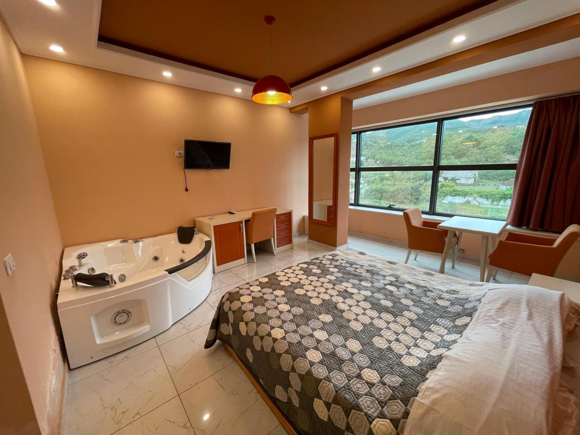 Hotel Kthella Resort Rreshen 外观 照片
