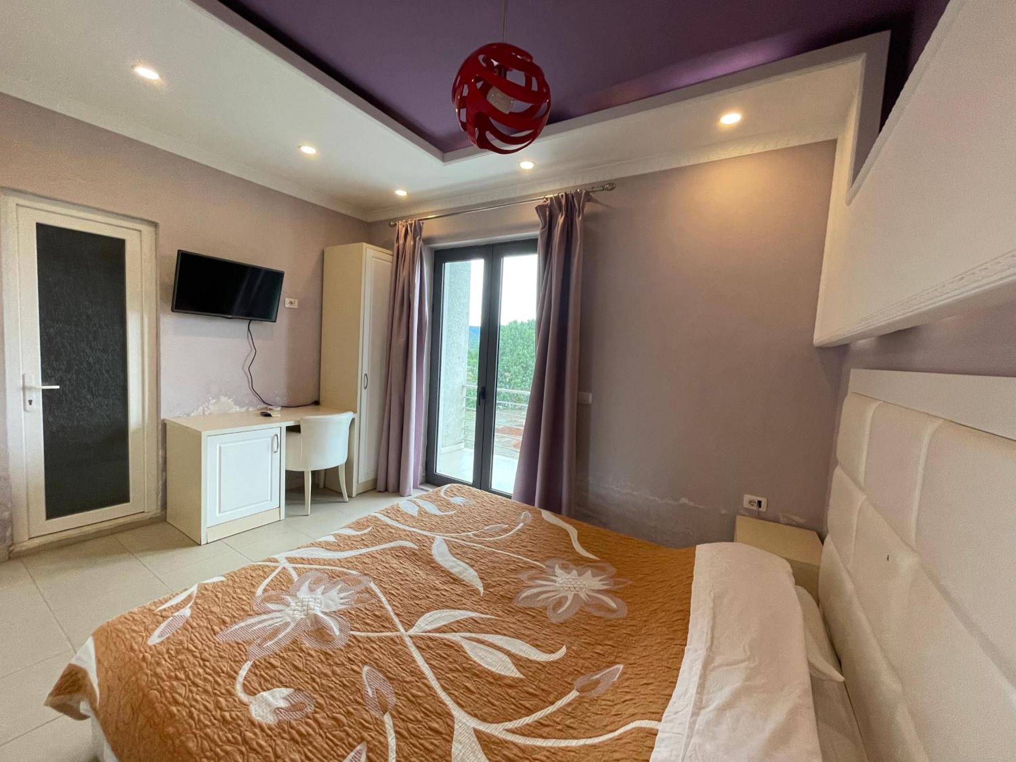 Hotel Kthella Resort Rreshen 外观 照片